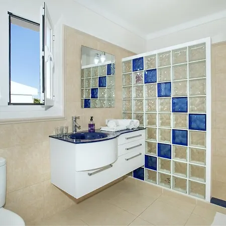 Owl Luceta - 15 Min Walk To The *