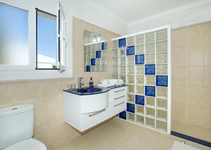 Owl Luceta - 15 Min Walk To The *