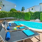 Villa Owl Luceta - 15 Min Walk To The